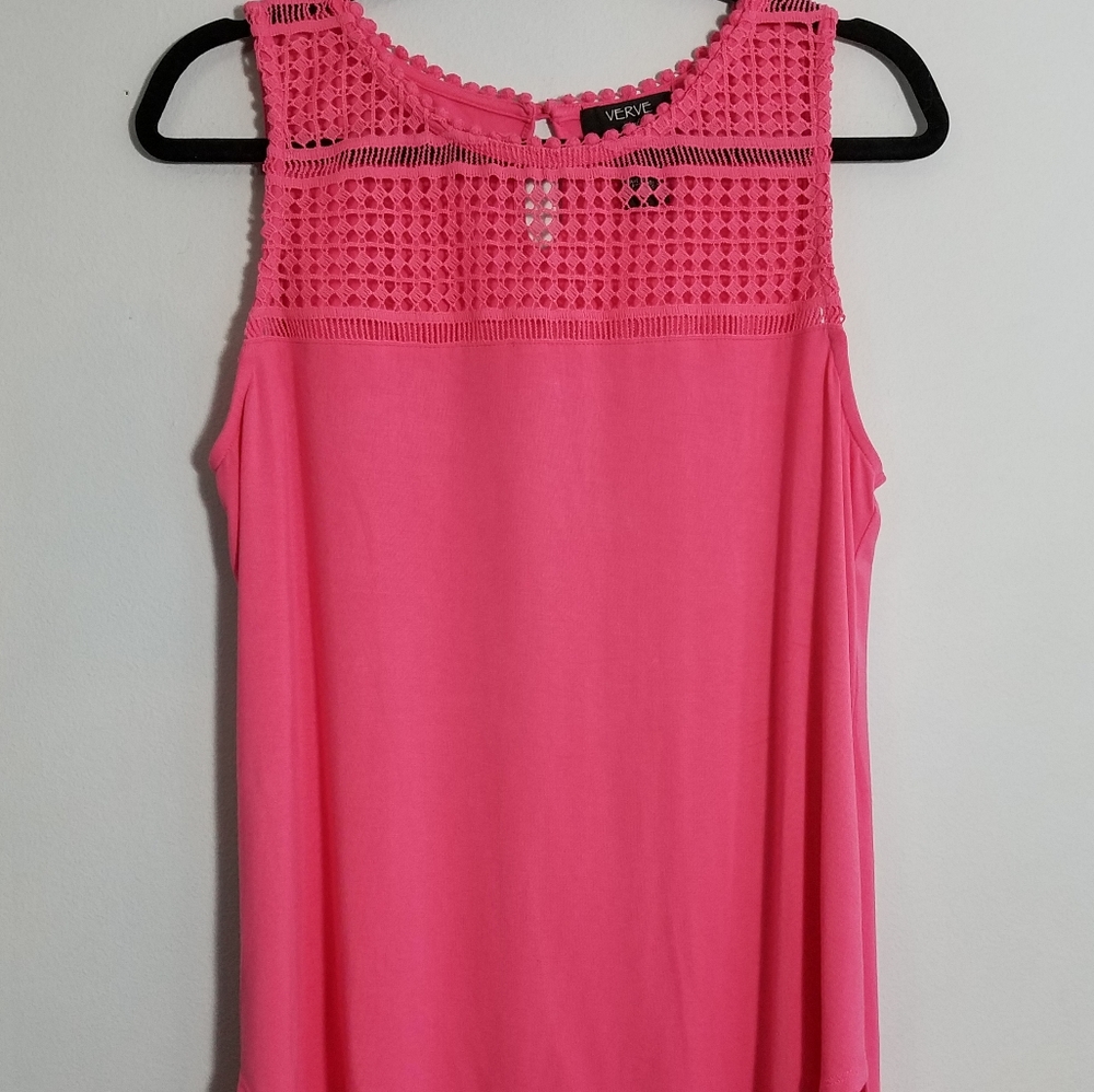 Gorgeous Verve Ami stretchy pink lace top, M